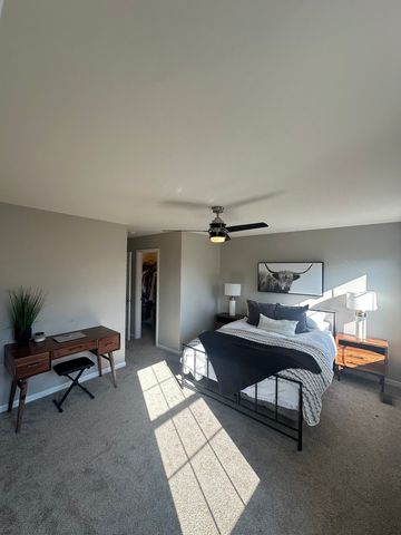 15371 Sheffield Square Parkway, Orland Park, IL 60462