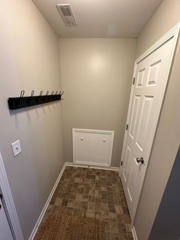 15371 Sheffield Square Parkway, Orland Park, IL 60462