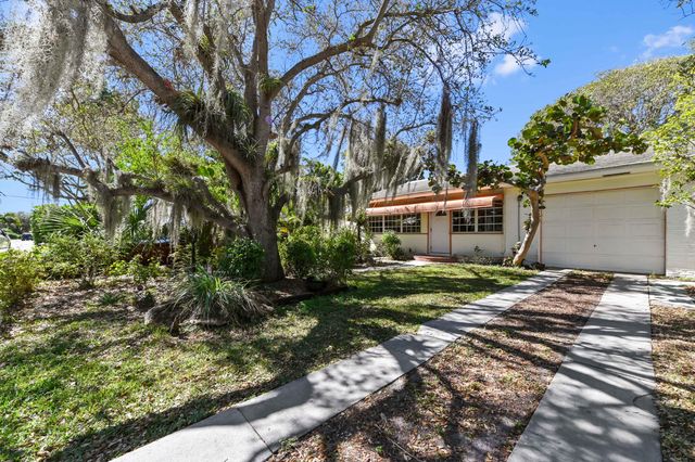 411 N Lakeside Drive, Lake Worth Beach, FL 33460