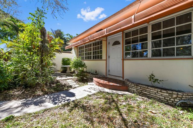 411 N Lakeside Drive, Lake Worth Beach, FL 33460