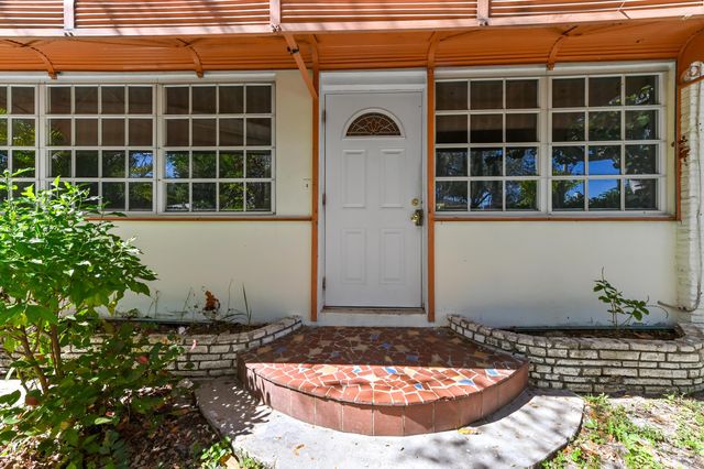 411 N Lakeside Drive, Lake Worth Beach, FL 33460