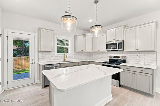 220 Telluride Court, Aberdeen, NC 28315