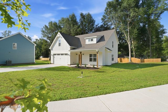 220 Telluride Court, Aberdeen, NC 28315