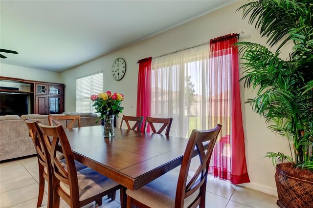 2933 MAIDEN GRASS ISLE, Wesley Chapel, FL 33543