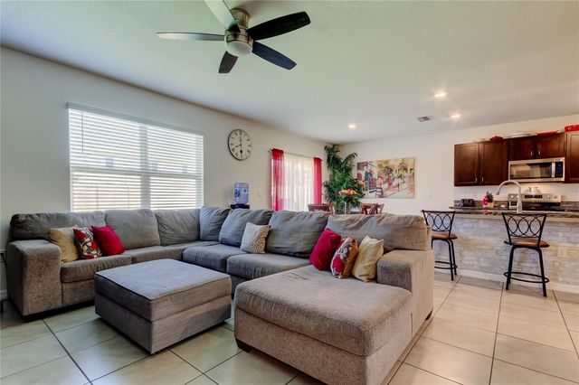 2933 MAIDEN GRASS ISLE, Wesley Chapel, FL 33543