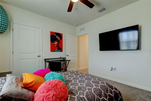 2933 MAIDEN GRASS ISLE, Wesley Chapel, FL 33543