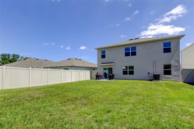 2933 MAIDEN GRASS ISLE, Wesley Chapel, FL 33543