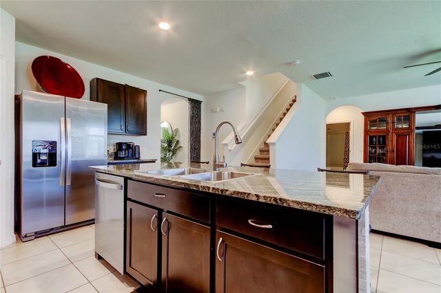 2933 MAIDEN GRASS ISLE, Wesley Chapel, FL 33543