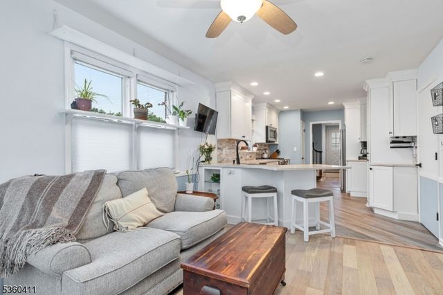 8 Maddaket, Scotch Plains Twp., NJ 07076