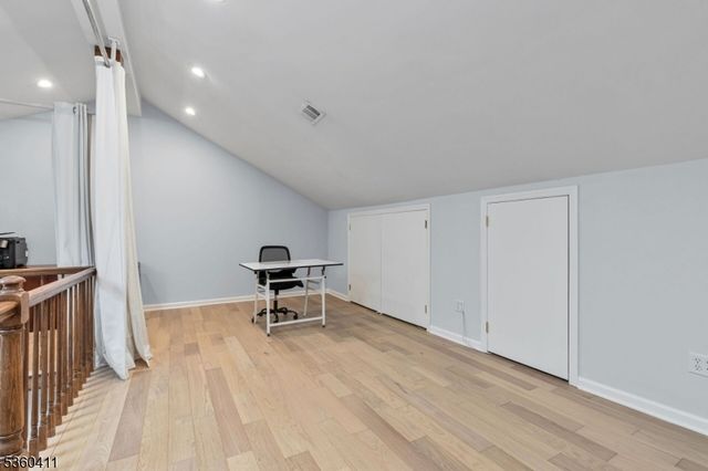 8 Maddaket, Scotch Plains Twp., NJ 07076