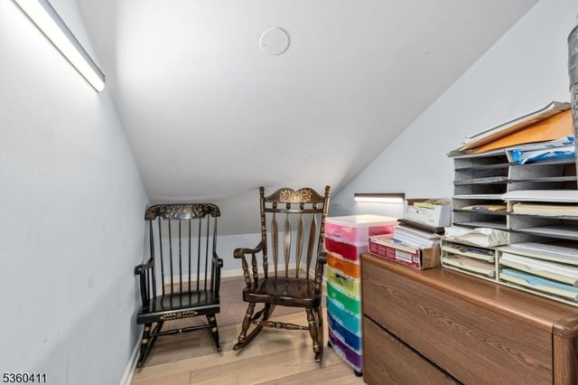 8 Maddaket, Scotch Plains Twp., NJ 07076