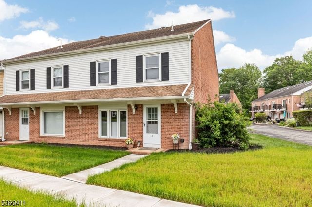 8 Maddaket, Scotch Plains Twp., NJ 07076