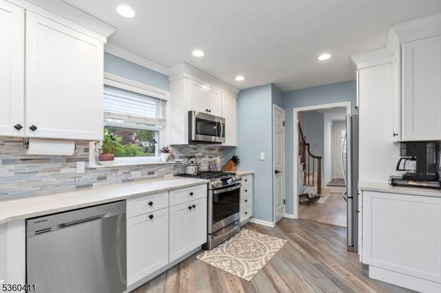 8 Maddaket, Scotch Plains Twp., NJ 07076