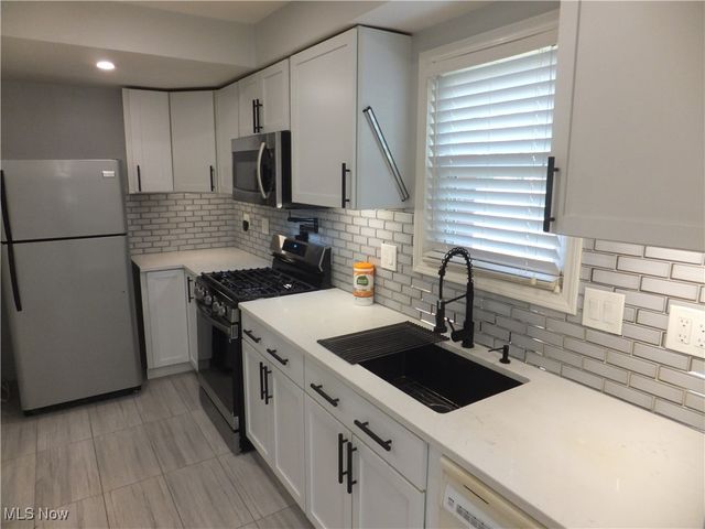 10201 Dove Avenue, Cleveland, OH 44105