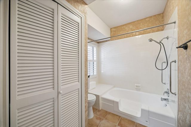 11711 Memorial Drive 203, Houston, TX 77024