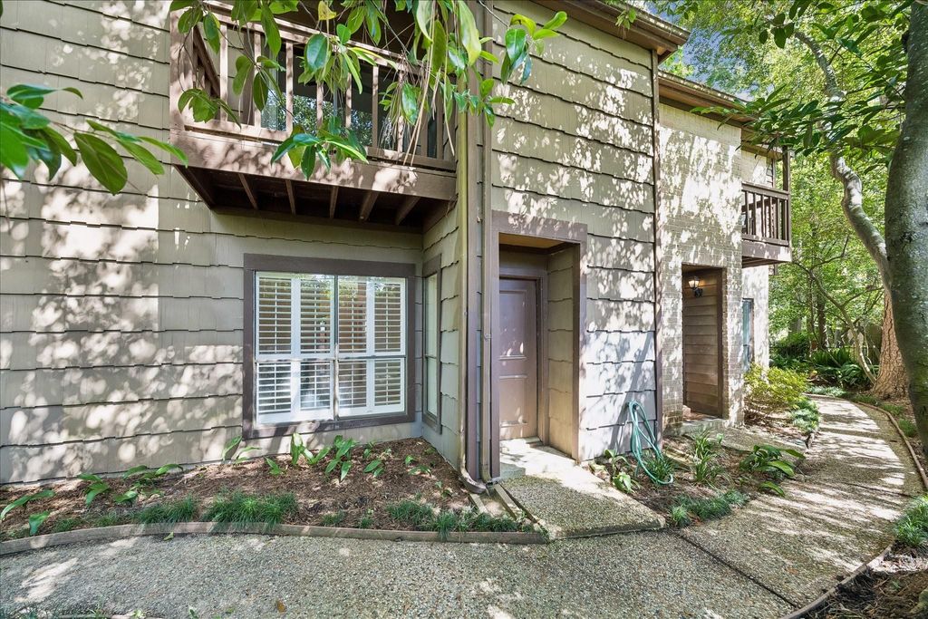 11711 Memorial Drive 203, Houston, TX 77024
