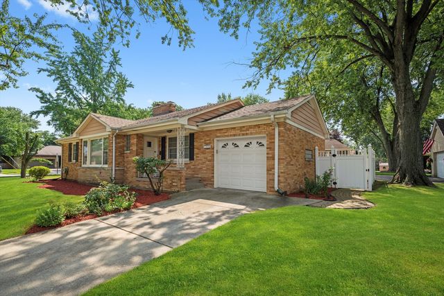 3900 Gilbert Avenue, Western Springs, IL 60558