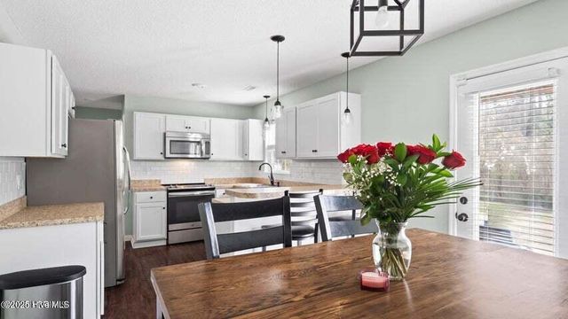 129 Suffolk Circle, Jacksonville, NC 28546