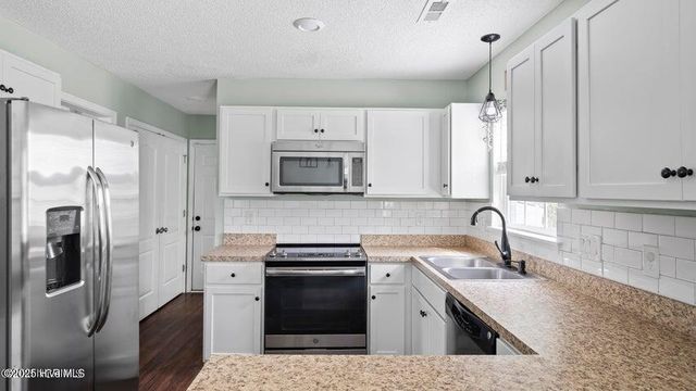 129 Suffolk Circle, Jacksonville, NC 28546