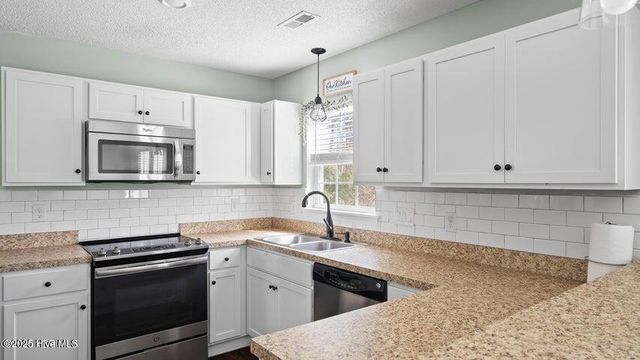 129 Suffolk Circle, Jacksonville, NC 28546