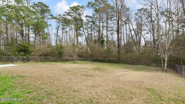 129 Suffolk Circle, Jacksonville, NC 28546