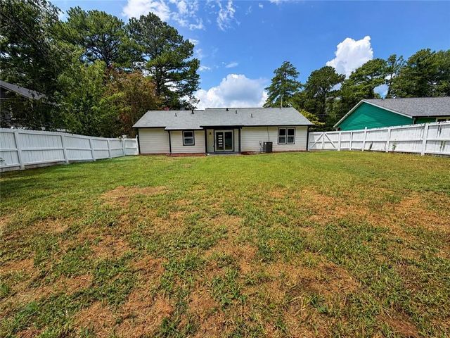 5602 Phillips Drive, Morrow, GA 30260