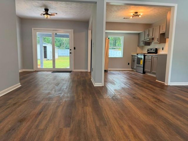 5602 Phillips Drive, Morrow, GA 30260