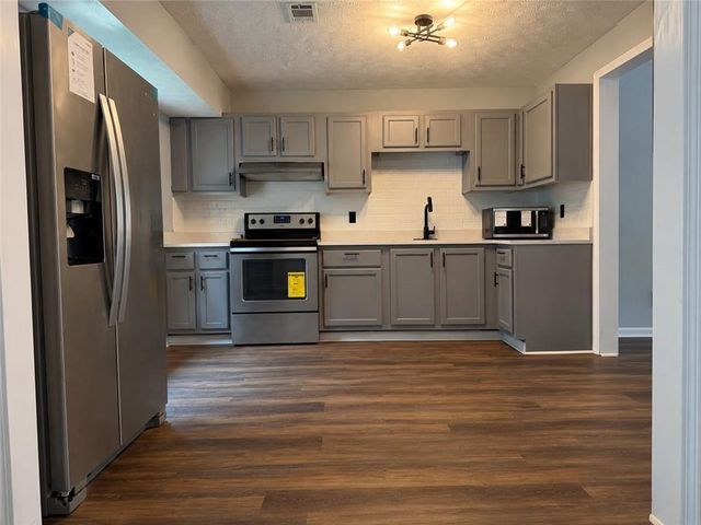 5602 Phillips Drive, Morrow, GA 30260