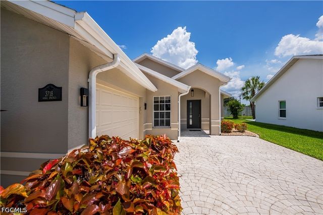 3718 SABAL SPRINGS BLVD, North Fort Myers, FL 33917