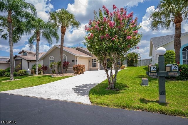 3718 SABAL SPRINGS BLVD, North Fort Myers, FL 33917