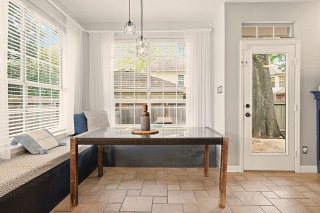 60 W Twinberry Place, The Woodlands, TX 77381