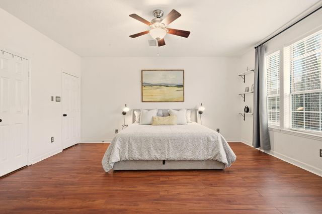 60 W Twinberry Place, The Woodlands, TX 77381