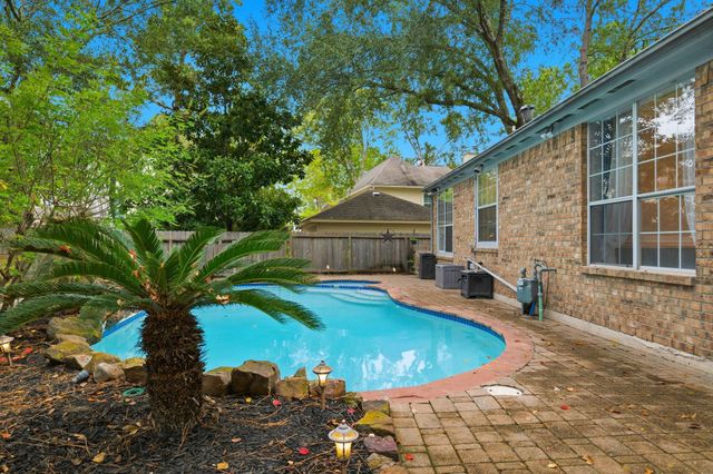 60 W Twinberry Place, The Woodlands, TX 77381