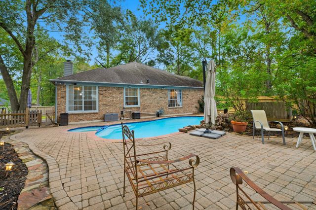 60 W Twinberry Place, The Woodlands, TX 77381