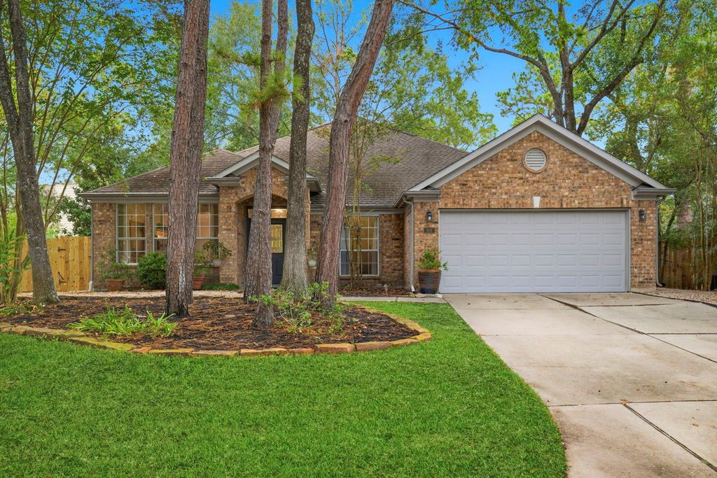 60 W Twinberry Place, The Woodlands, TX 77381
