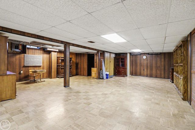 6181 N Bankle Court, Dearborn Heights, MI 48127
