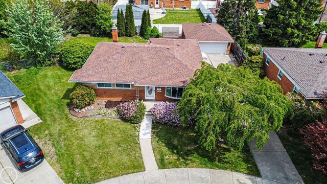 6181 N Bankle Court, Dearborn Heights, MI 48127