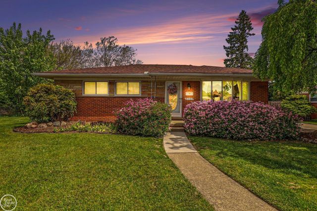 6181 N Bankle Court, Dearborn Heights, MI 48127