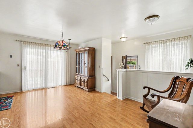 6181 N Bankle Court, Dearborn Heights, MI 48127