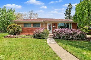 6181 N Bankle Court, Dearborn Heights, MI 48127