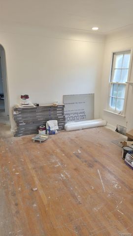 826 Etowah Avenue, Royal Oak, MI 48067