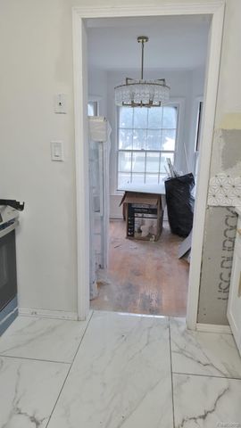 826 Etowah Avenue, Royal Oak, MI 48067