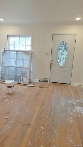 826 Etowah Avenue, Royal Oak, MI 48067