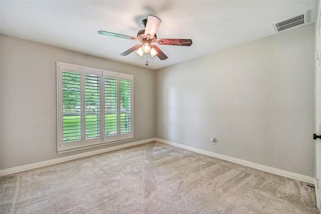 705 W Edgewood Drive, Friendswood, TX 77546