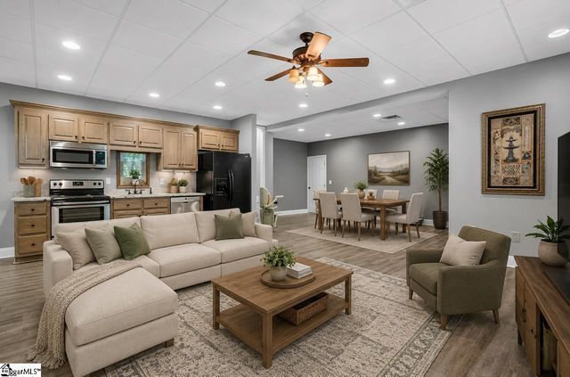 67 Devonhall Way, Taylors, SC 29687