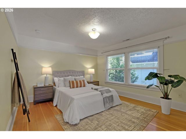 3017 Ne 12TH Ave, Portland, OR 97212