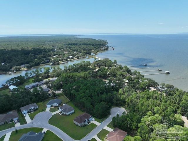 5564 Kailey Rd, Milton, FL 32583