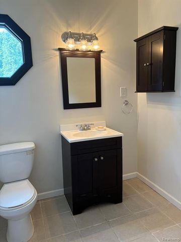 32223 Woodbrook Drive, Wayne, MI 48184
