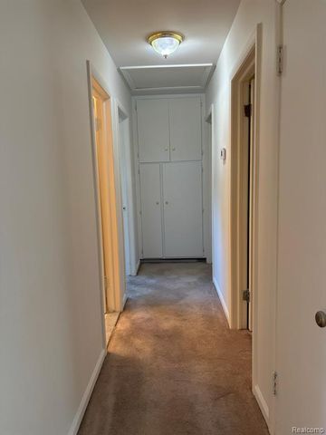 32223 Woodbrook Drive, Wayne, MI 48184