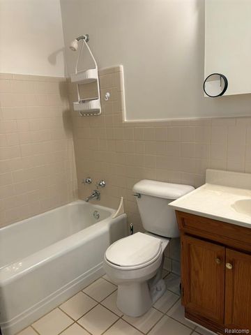 32223 Woodbrook Drive, Wayne, MI 48184